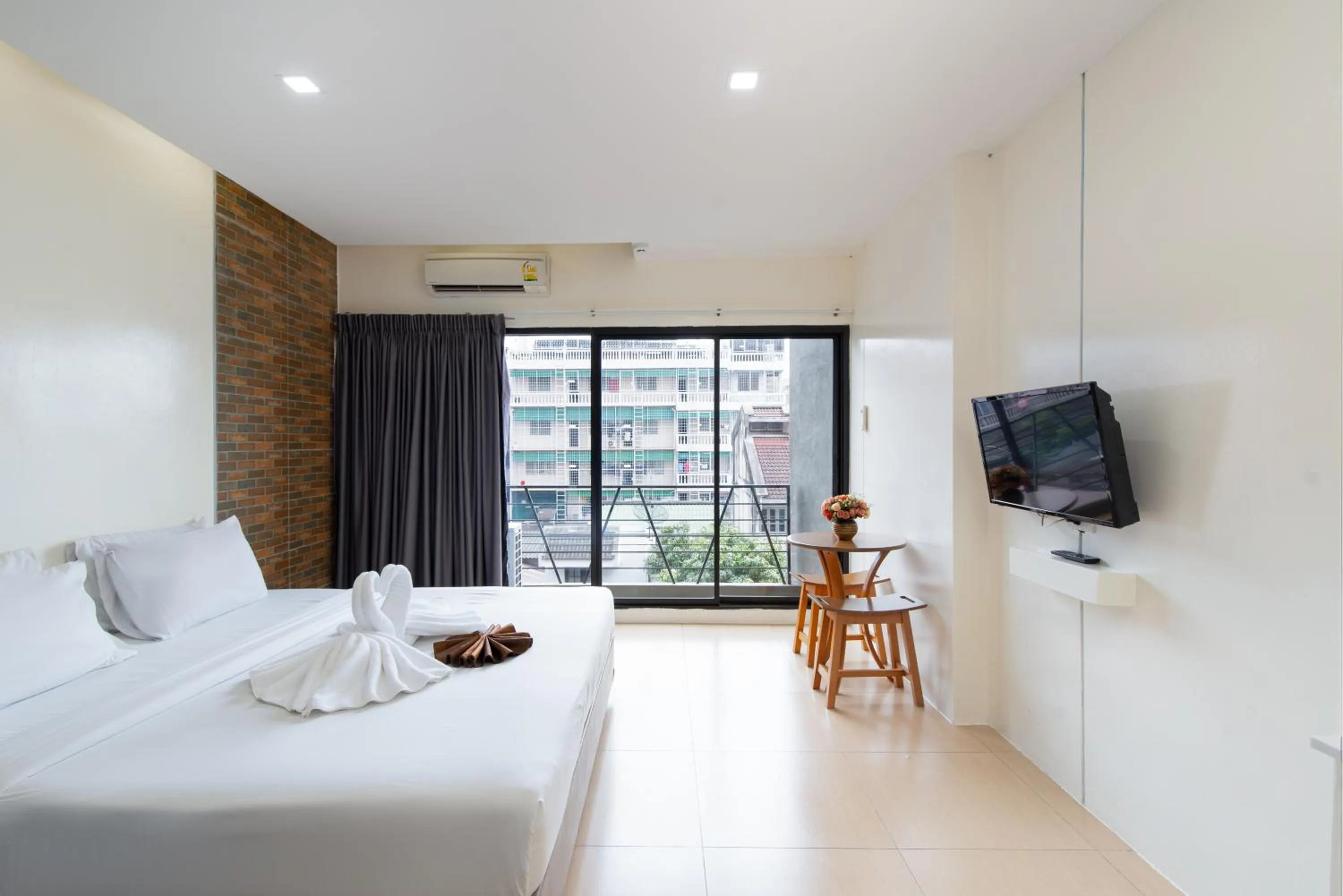 Bed in Baron Zotel Bangkok SHA PLUS