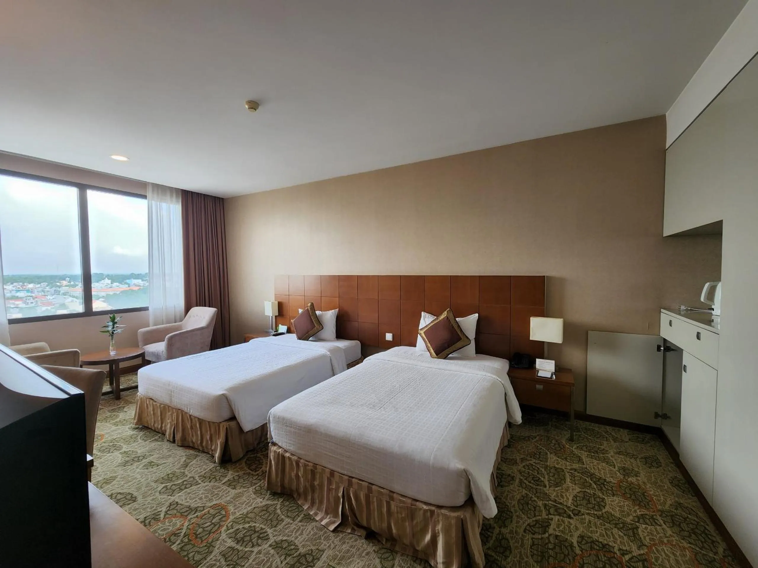 Bedroom, Bed in AURORA Hotel Plaza