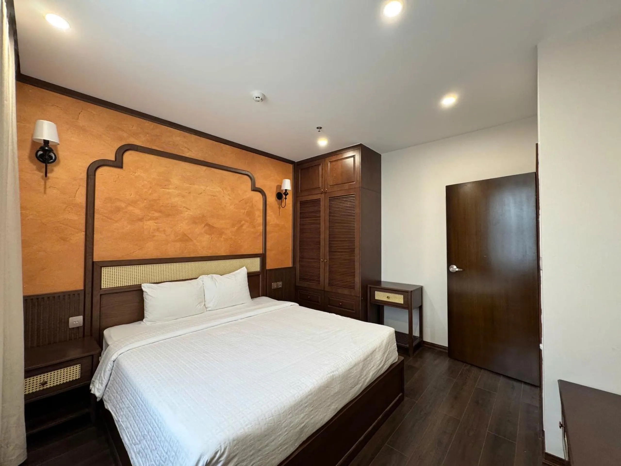 Bed in AURORA Hotel Plaza