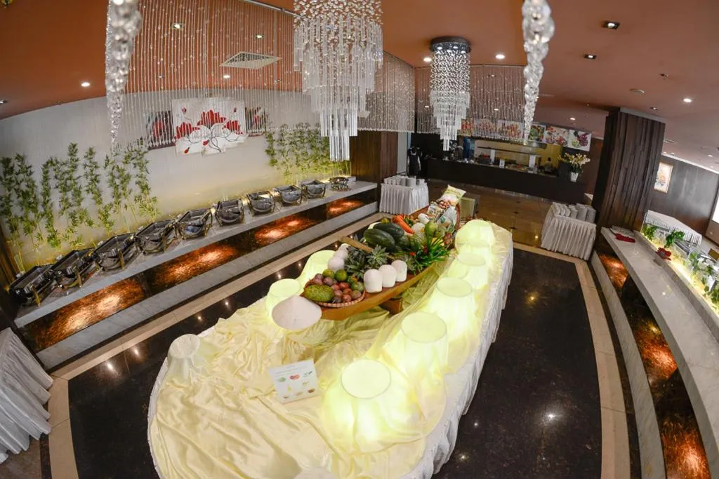 Breakfast in AURORA Hotel Plaza