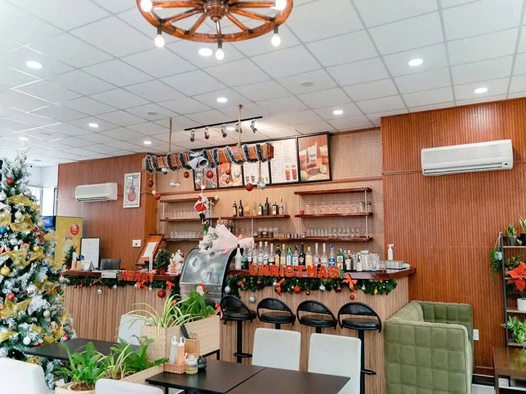 Lounge or bar in AURORA Hotel Plaza