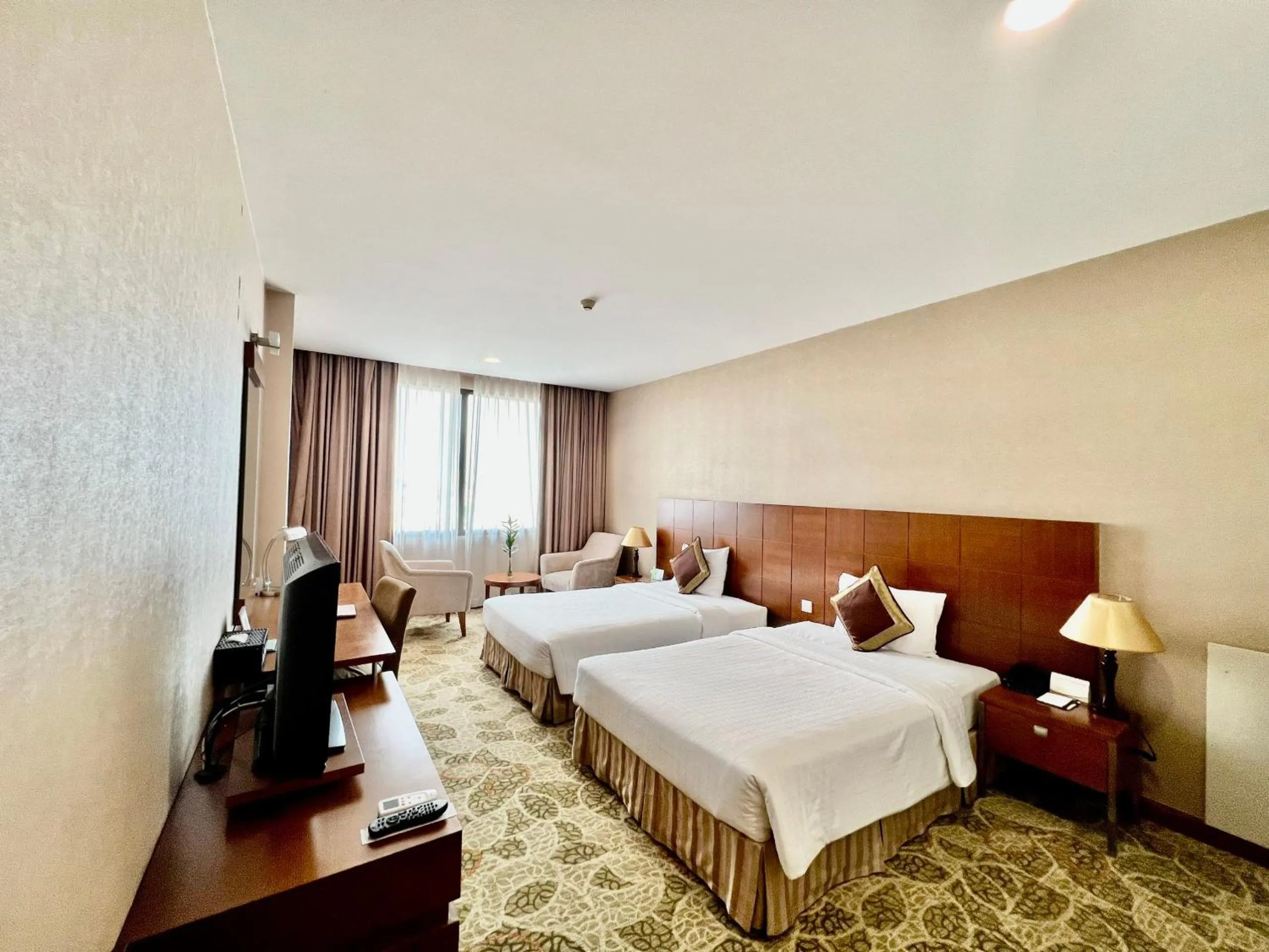 Bedroom, Bed in AURORA Hotel Plaza