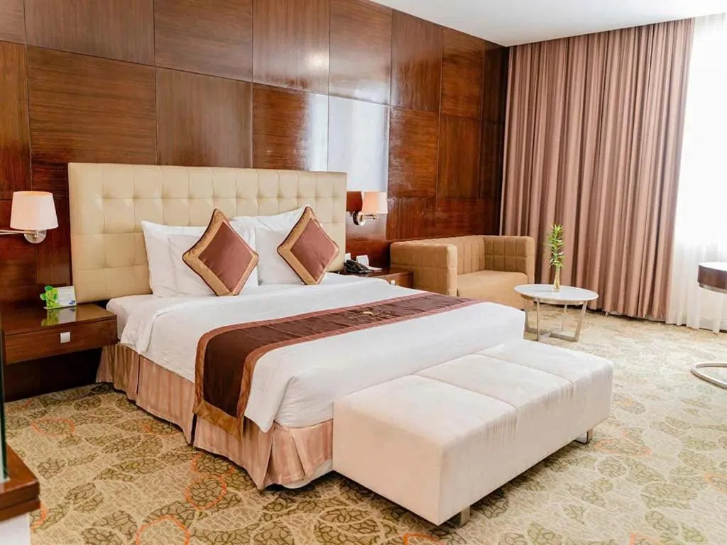 Bedroom, Bed in AURORA Hotel Plaza