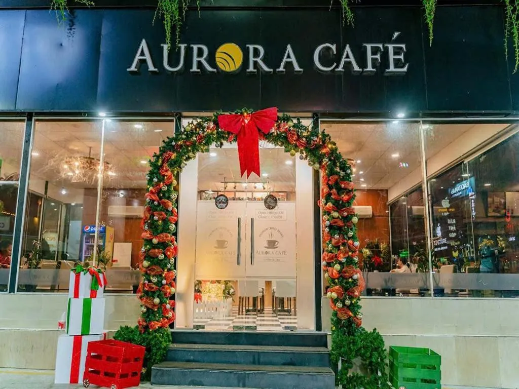 Restaurant/places to eat in AURORA Hotel Plaza