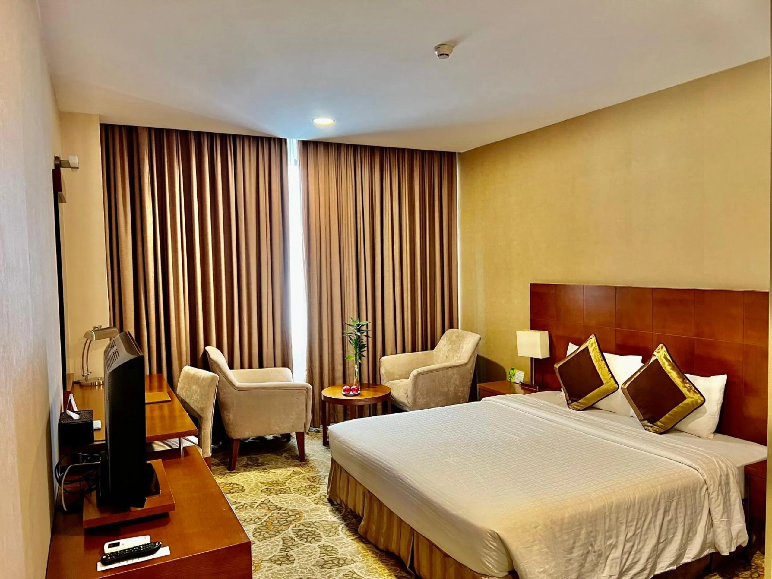 Photo of the whole room, Bed in AURORA Hotel Plaza