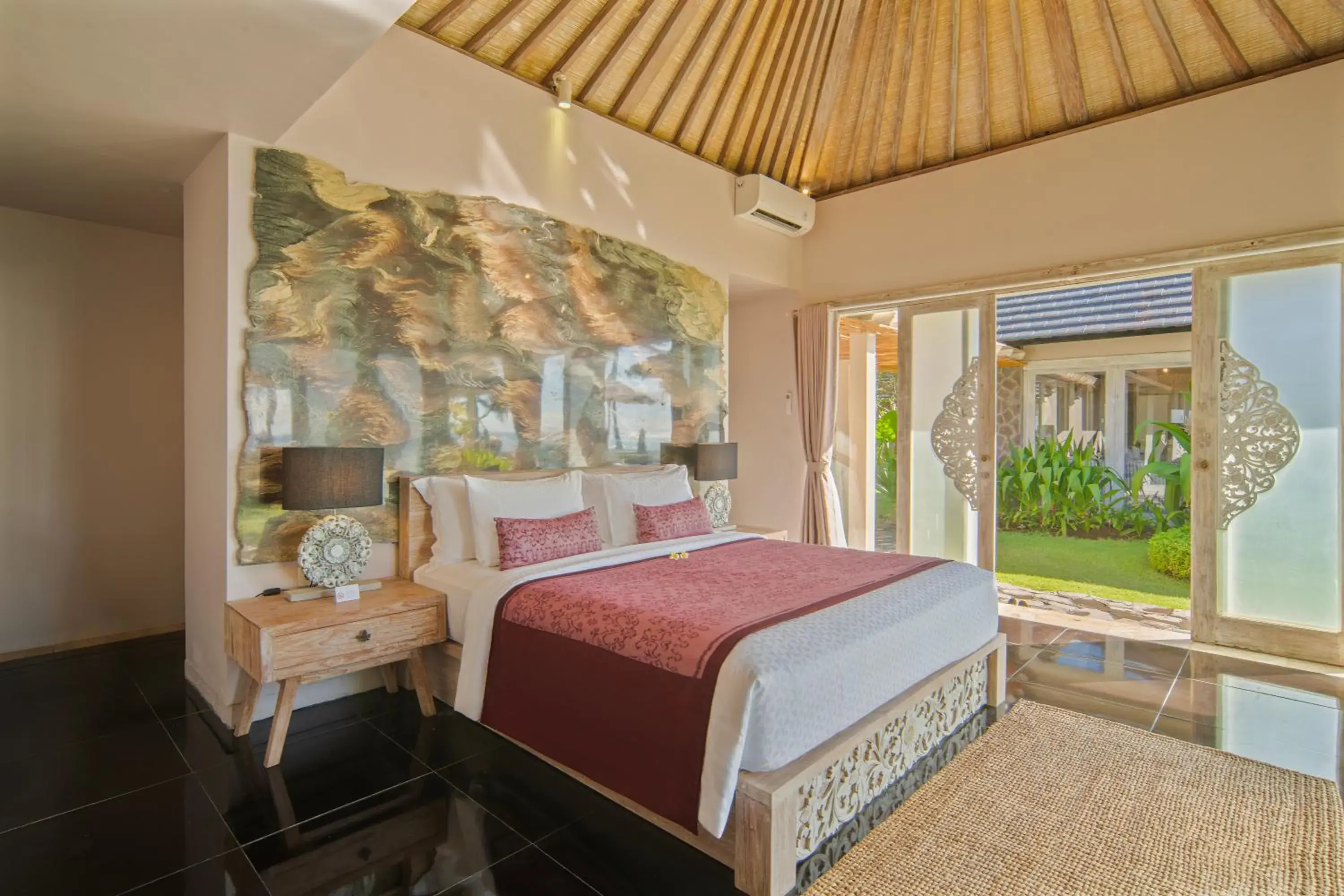 Four Bedroom Presidential Beachfront Pool Villa with Free Benefit - Sunrise in The Royal Purnama Luxury Villas - Adults Only Four Bedroom Presidential Beachfront Pool Villa with Free Benefit - Sunrise in The Royal Purnama Luxury Villas - Adults Only