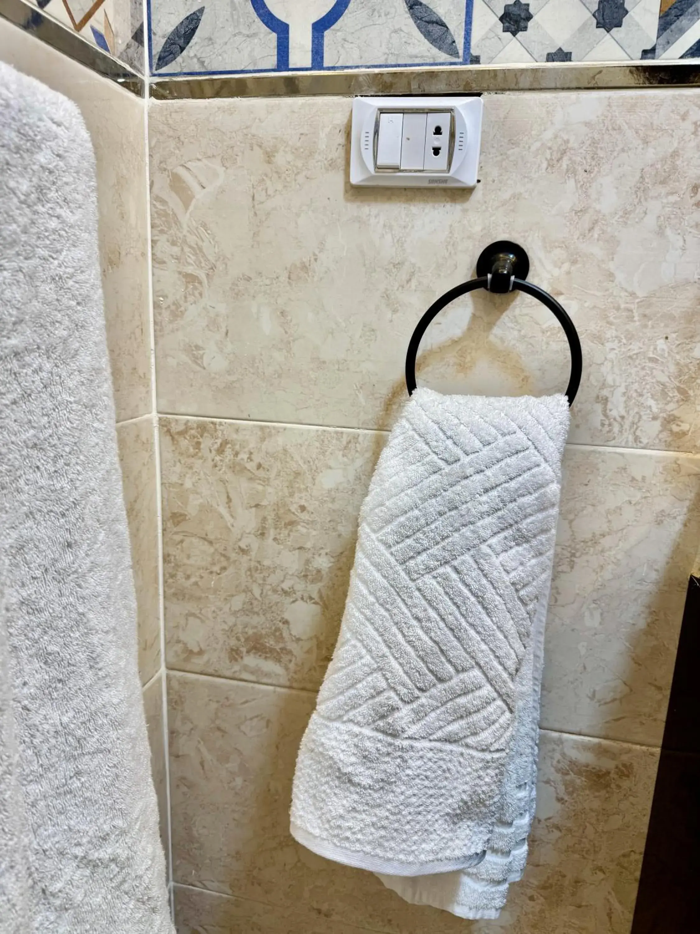 Standard Twin Room in Night Pyramids Inn Hotel Standard Twin Room in Night Pyramids Inn Hotel