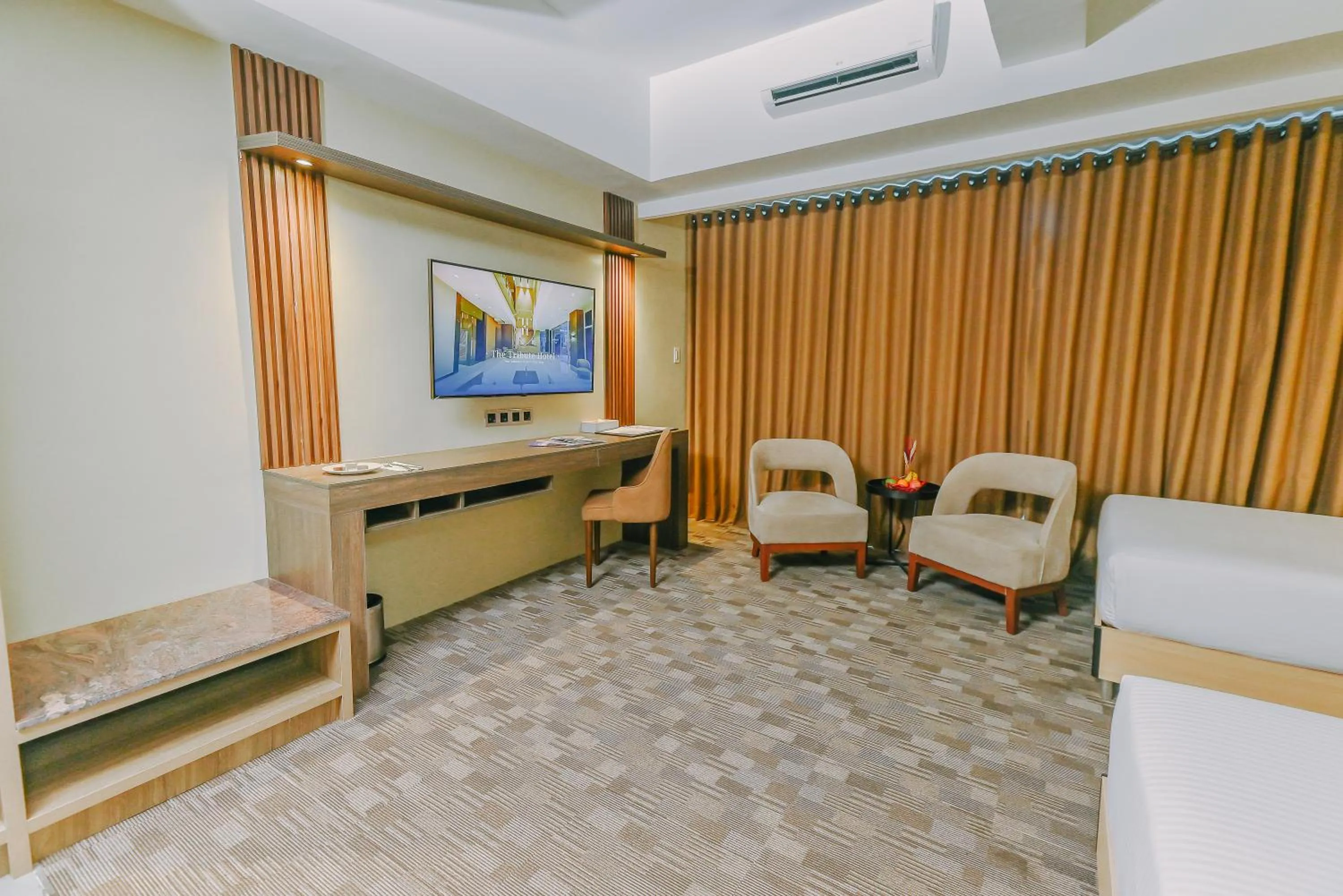 TV and multimedia in The Tribute Hotel