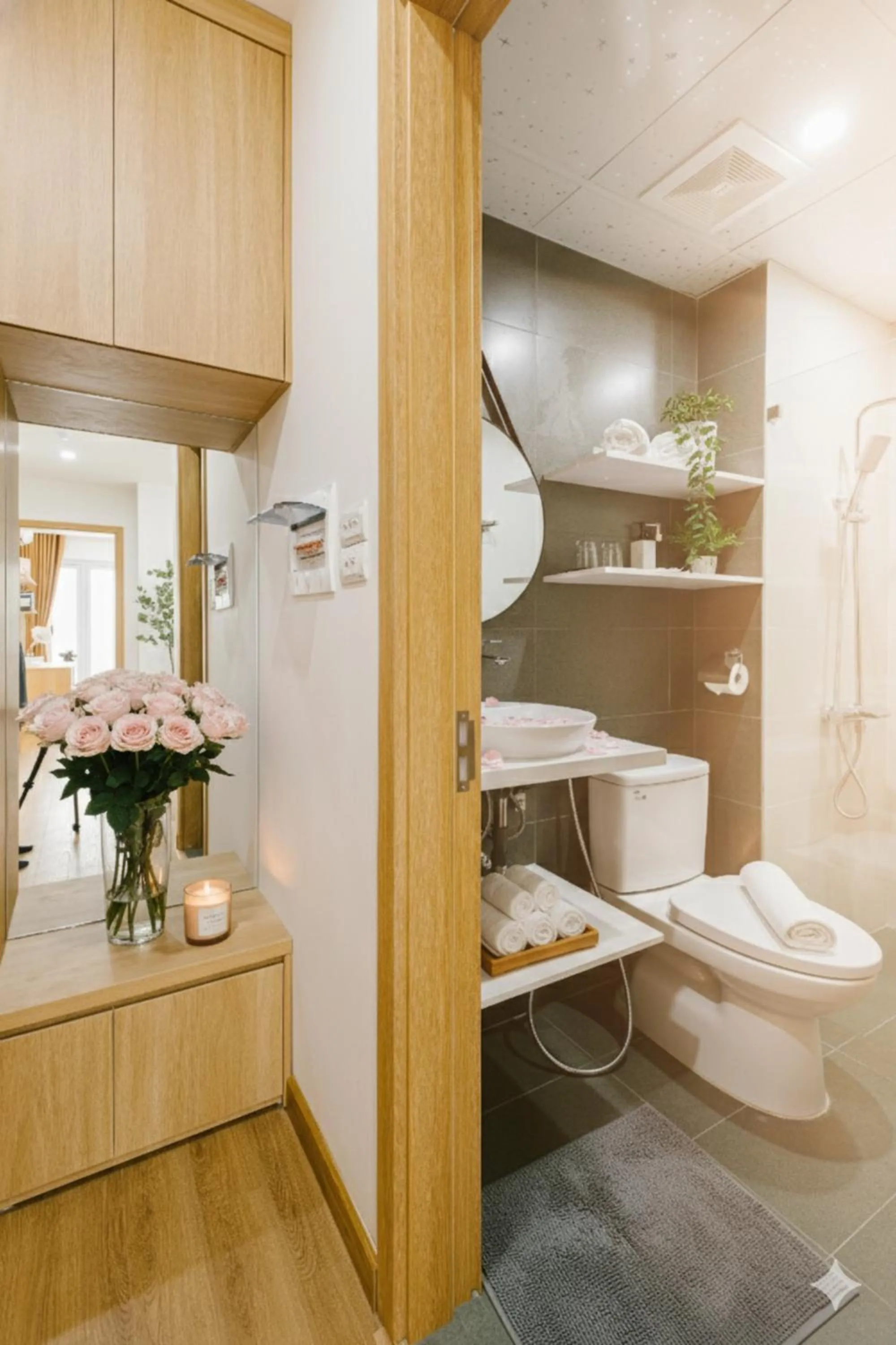 Bathroom in Label6 Studio West Lake