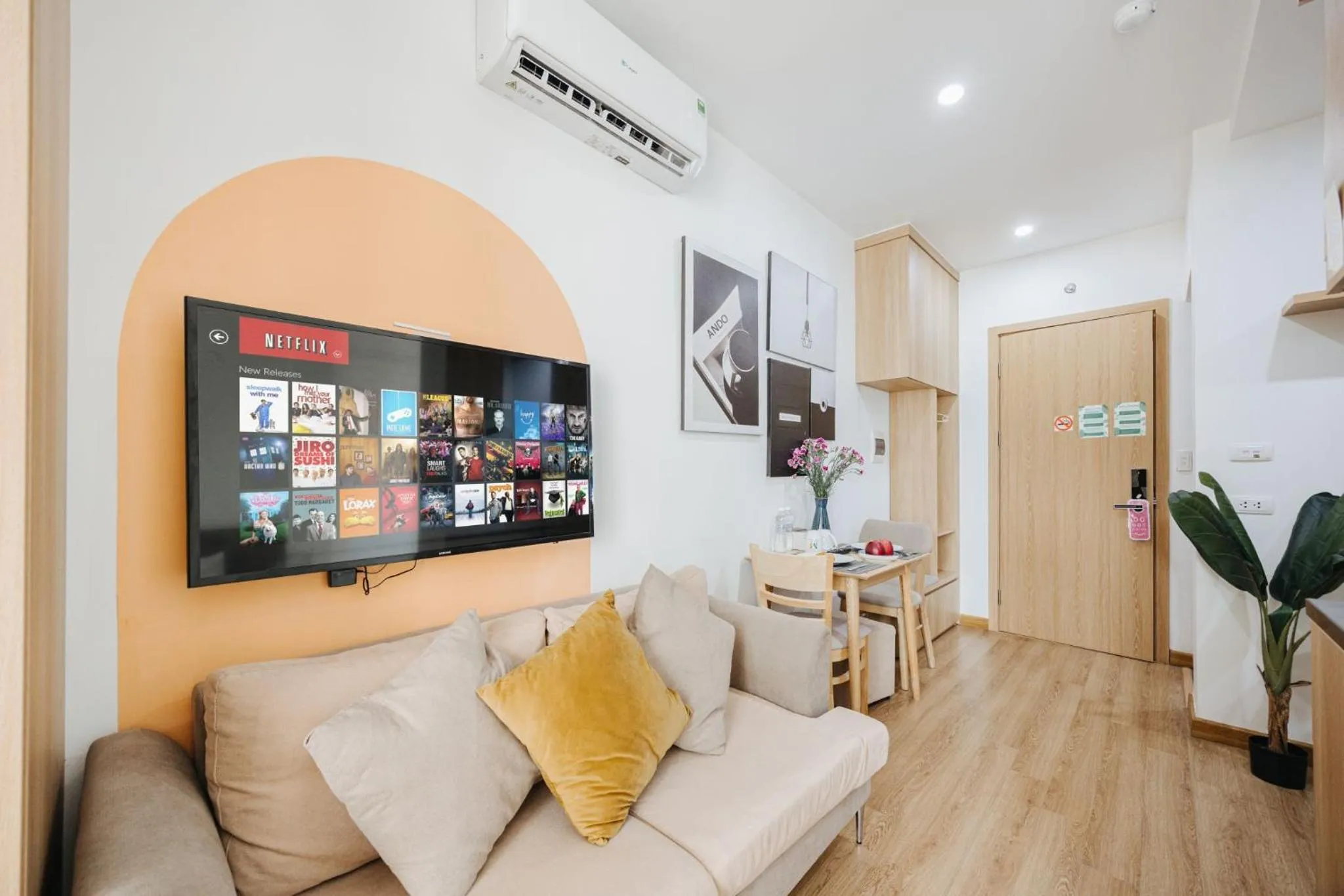 TV and multimedia in The Euphoria Sophisticated Style - Stay 24h