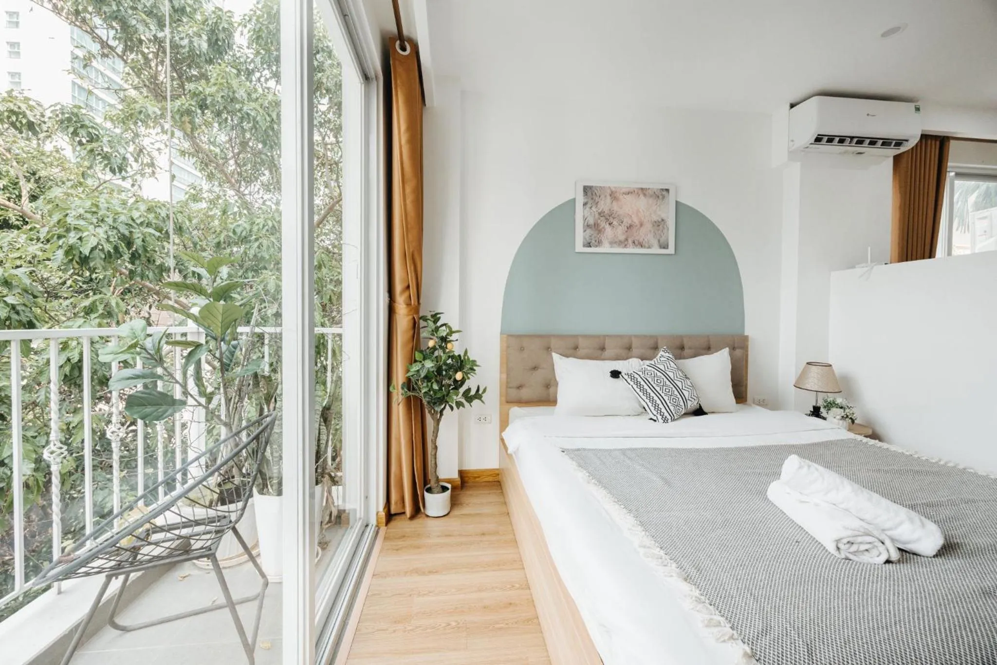 Bed in The Euphoria Sophisticated Style - Stay 24h