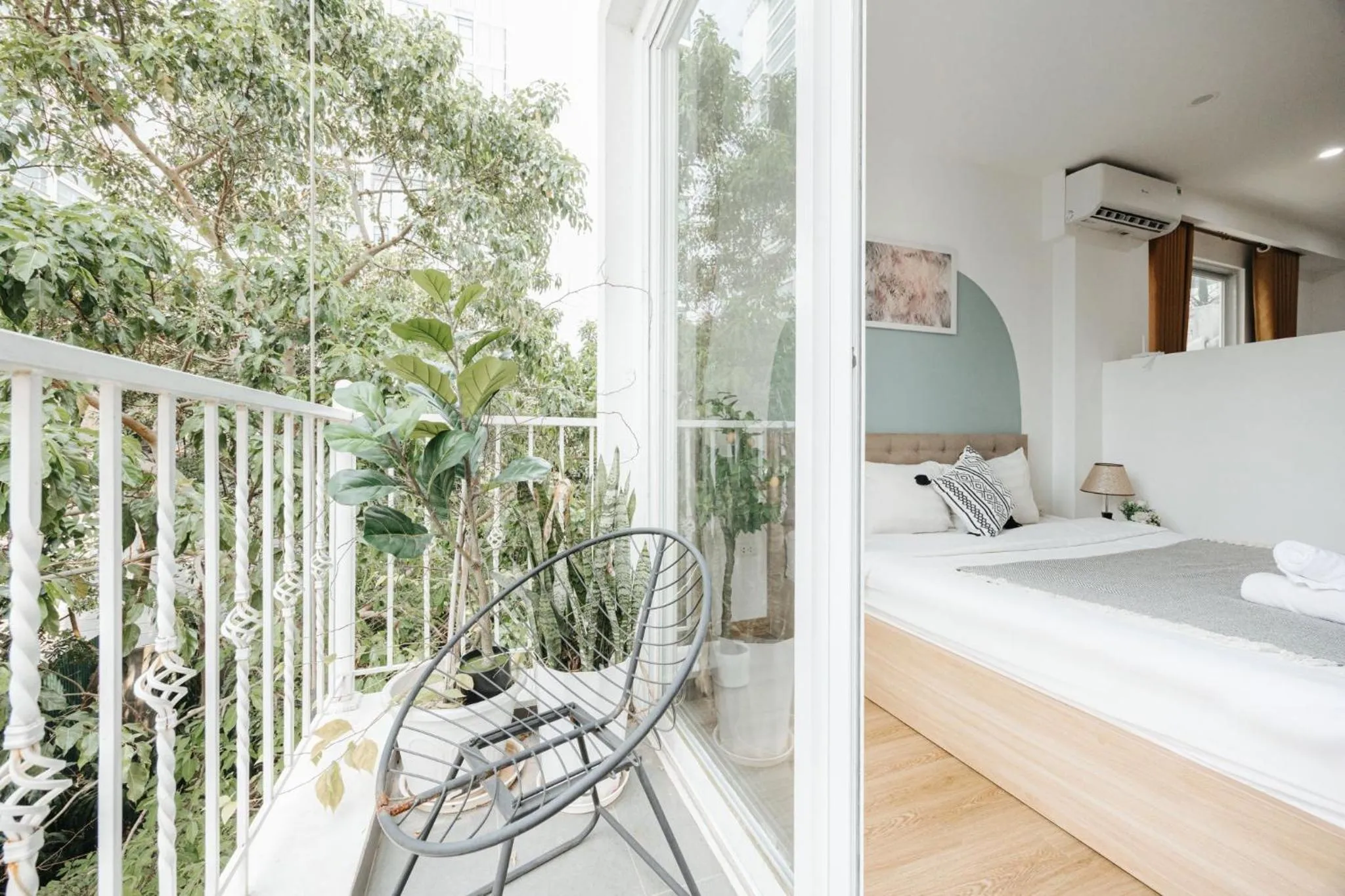 Bed in The Euphoria Sophisticated Style - Stay 24h