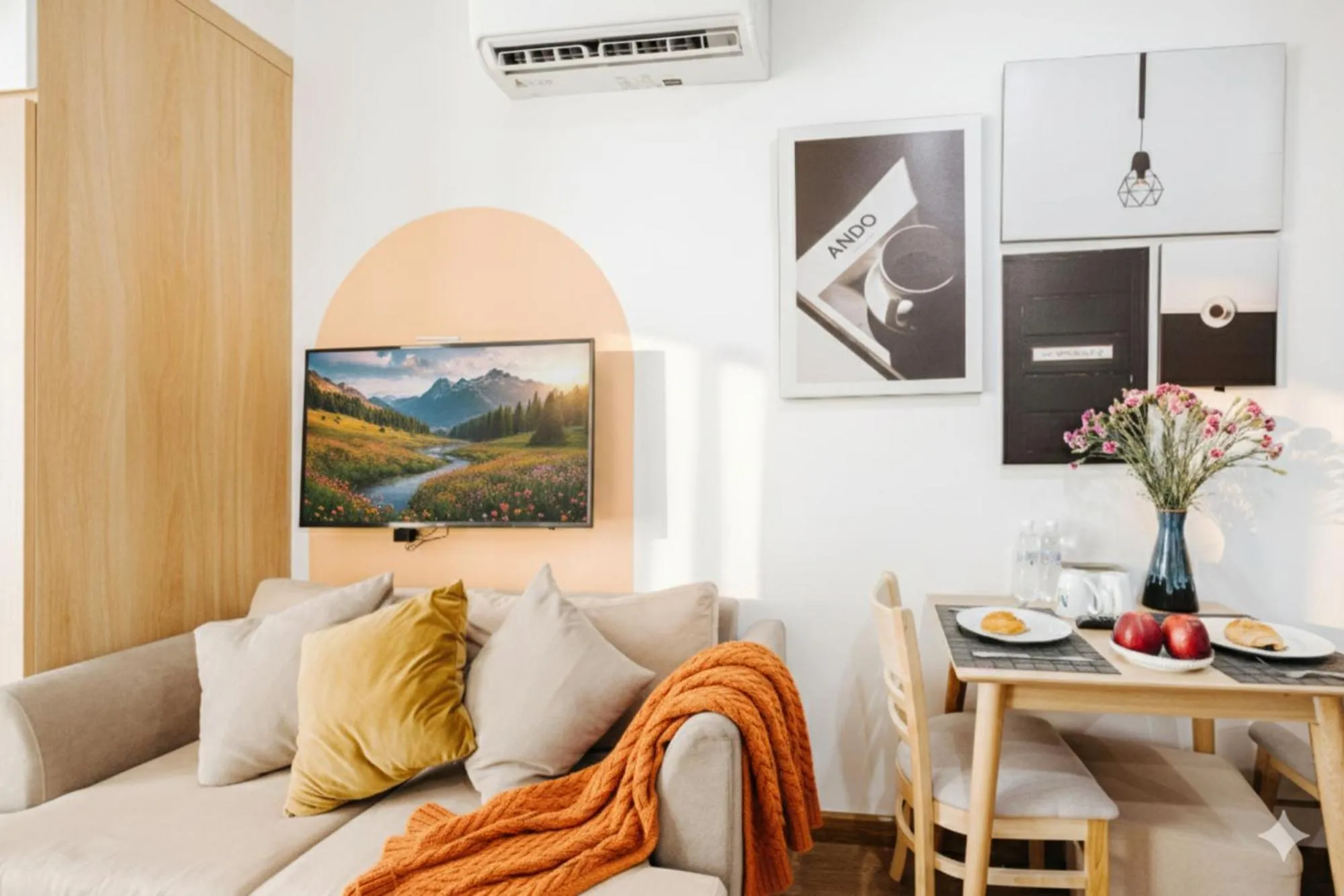 TV and multimedia in Label6 Studio West Lake