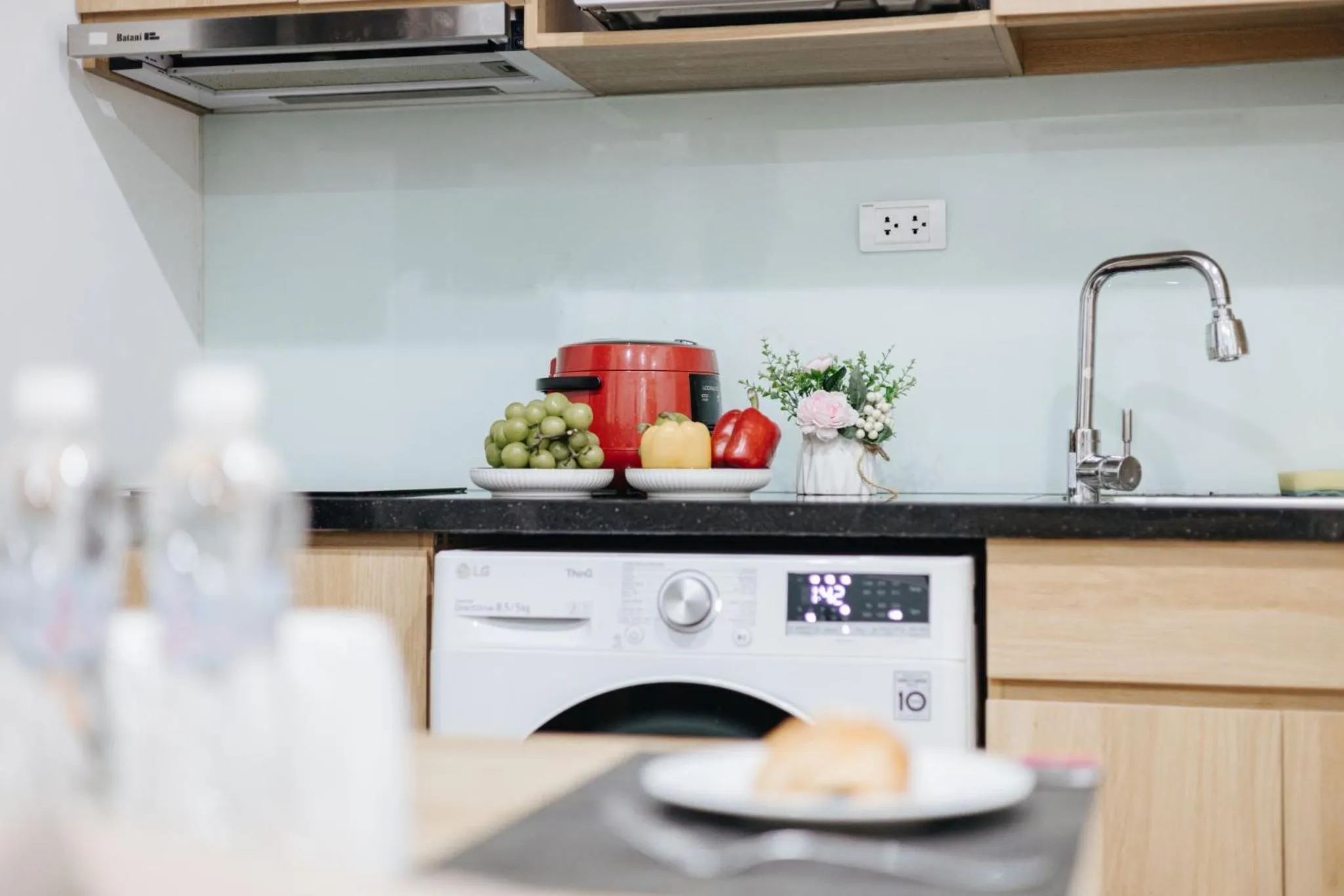 Kitchen or kitchenette in The Euphoria Sophisticated Style - Stay 24h