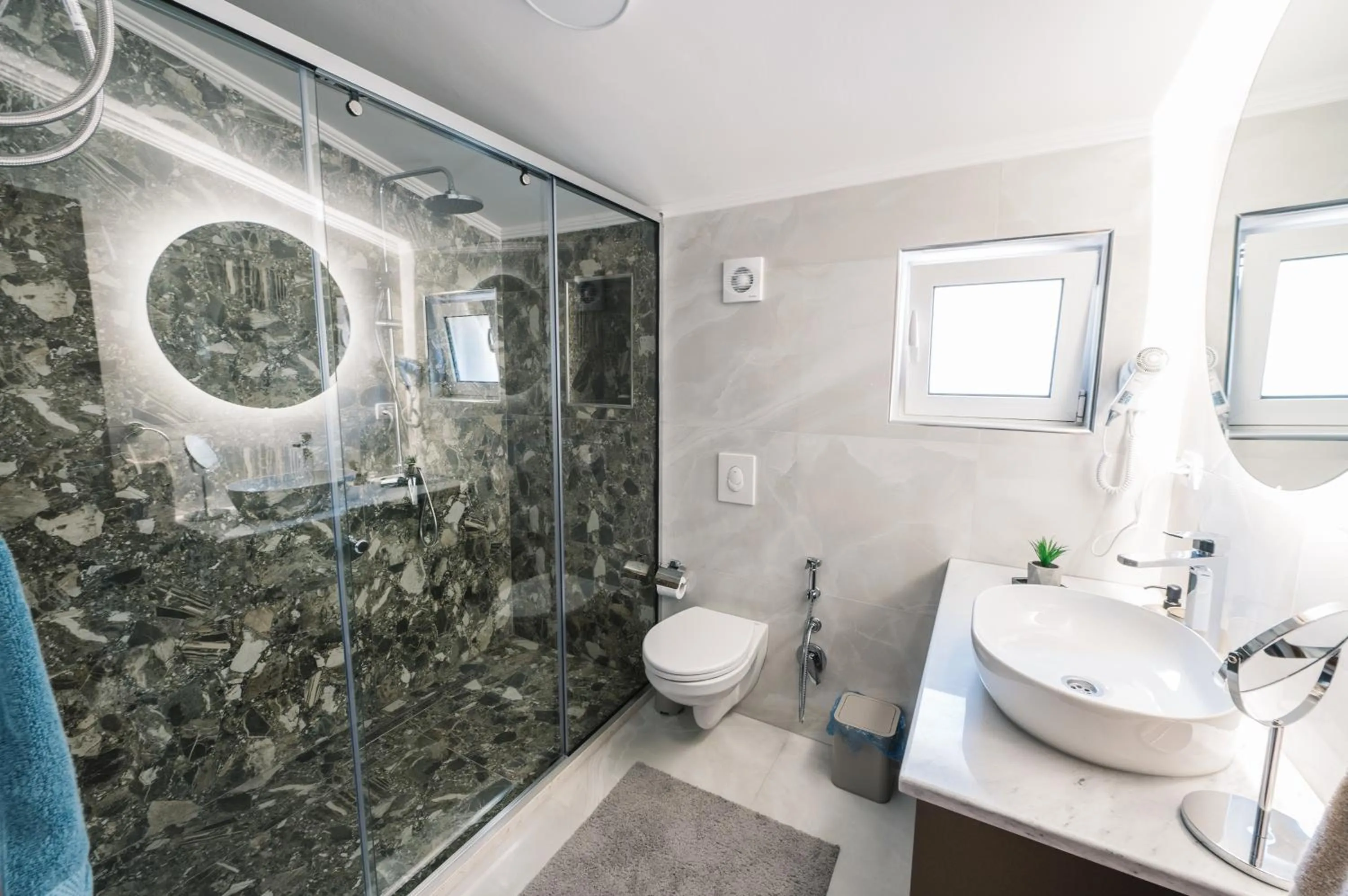 Shower in Villa Oleander