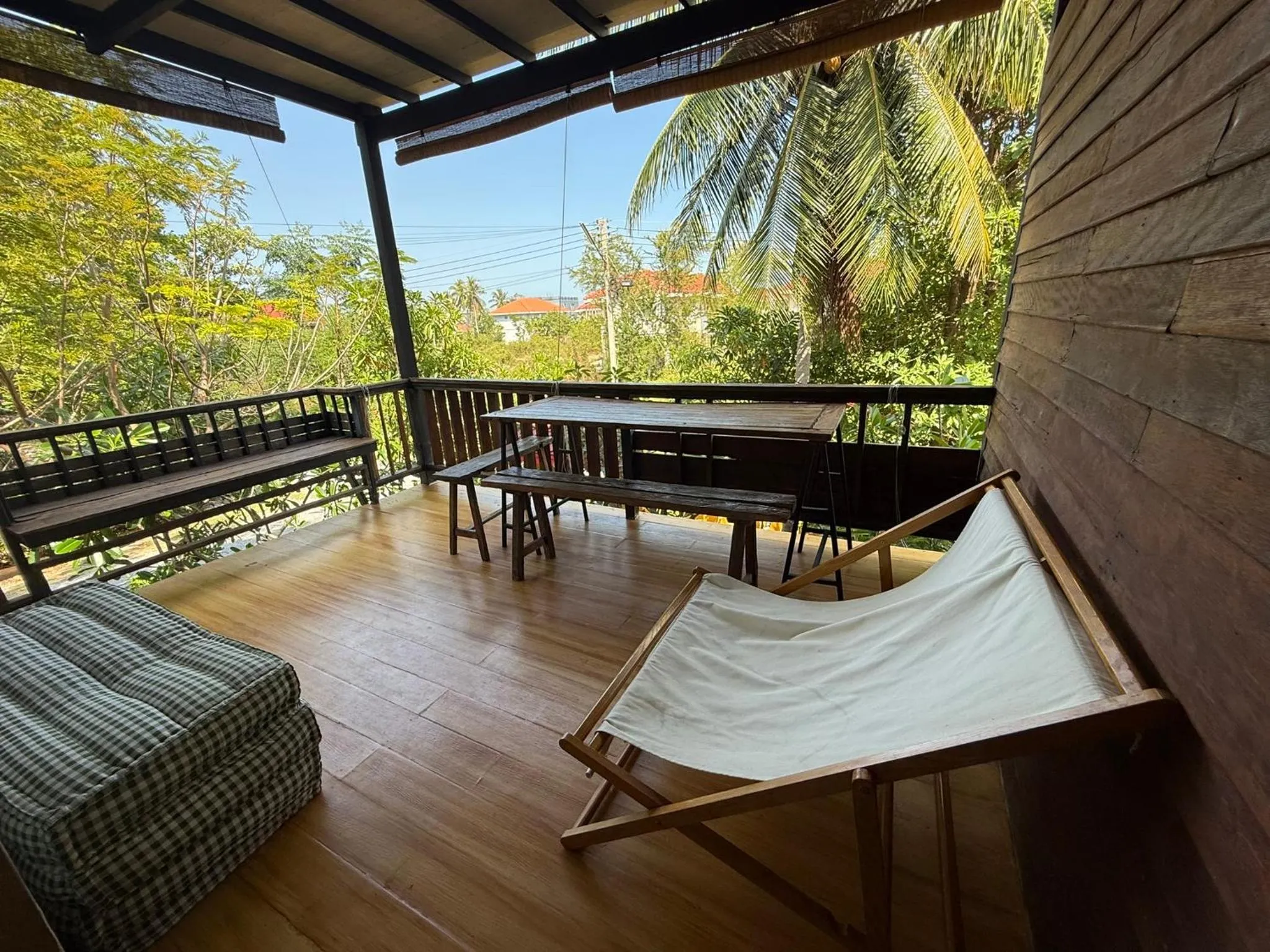 Day in Golden Mango House