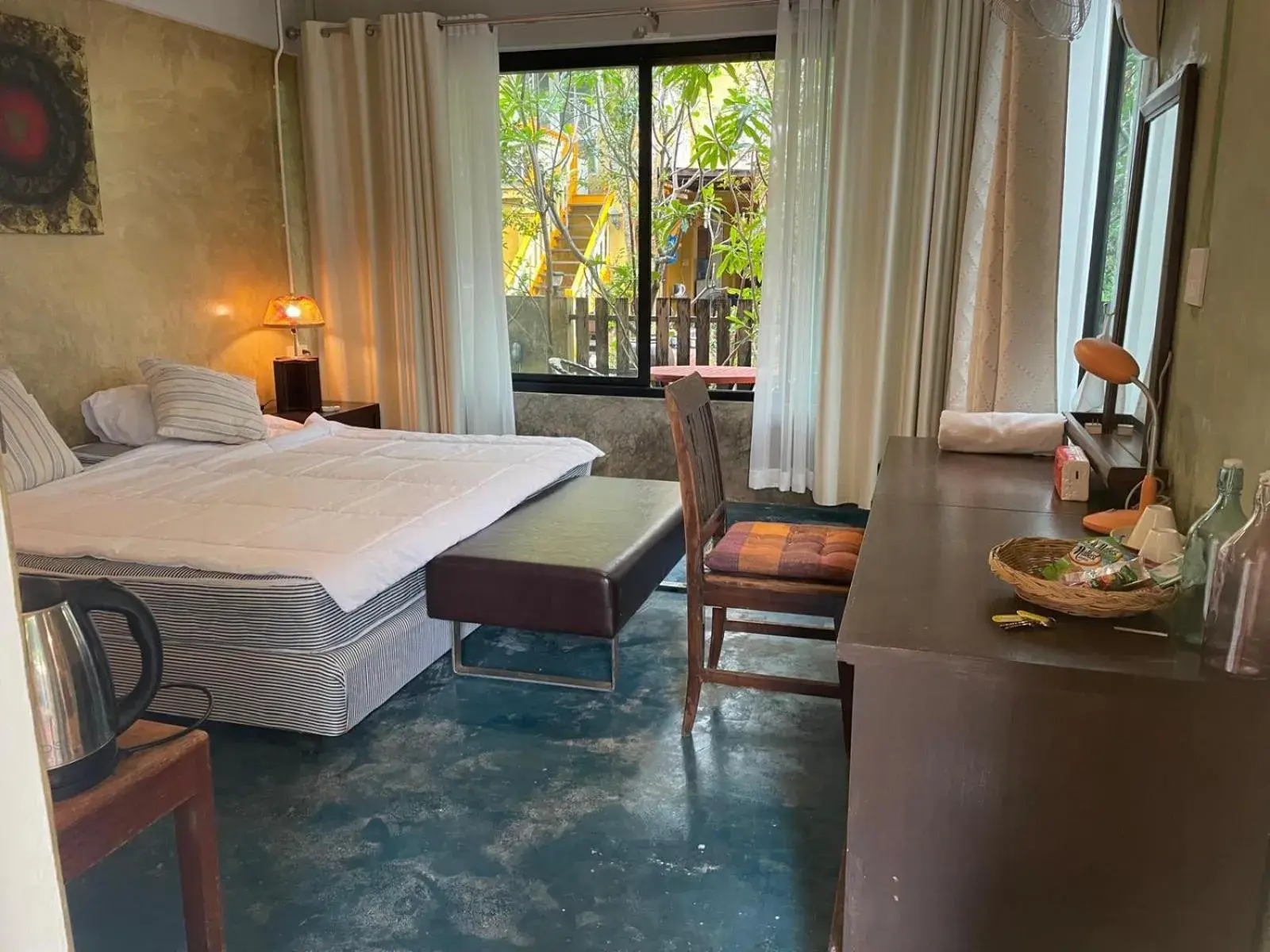 Standard Double or Twin Room in Golden Mango House Standard Double or Twin Room in Golden Mango House