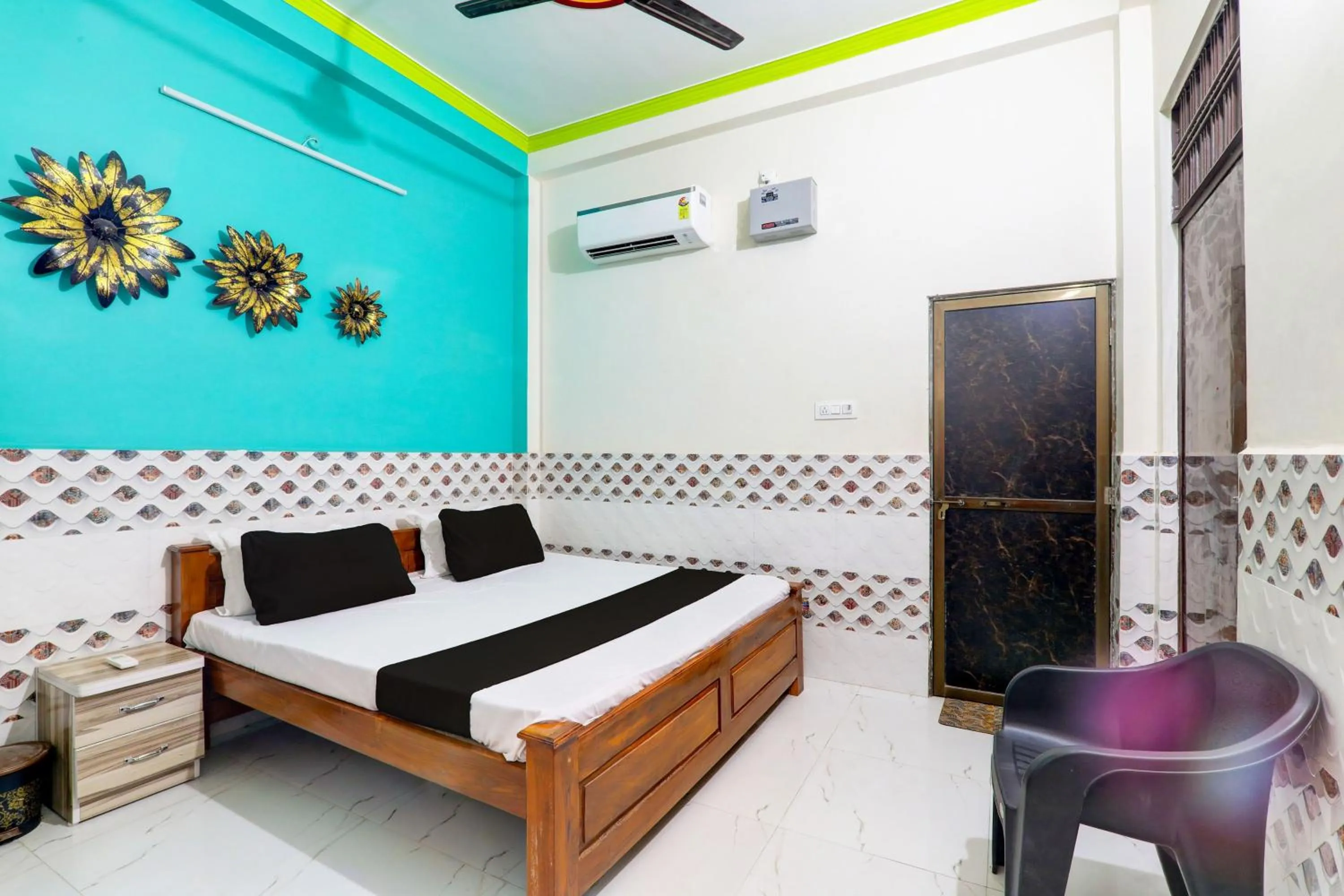 Bedroom, Bed in Hotel O Ramadhya Palace