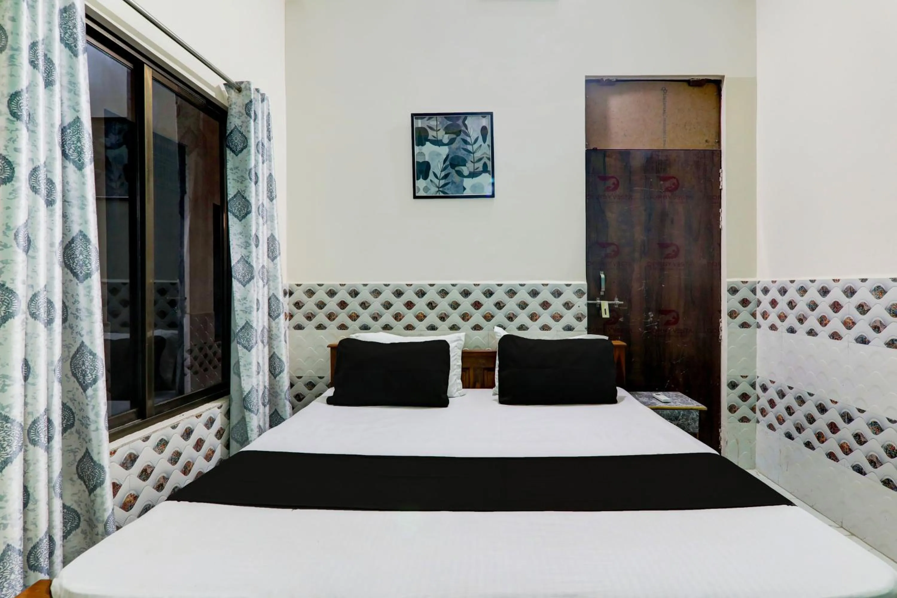 Bedroom, Bed in Hotel O Ramadhya Palace