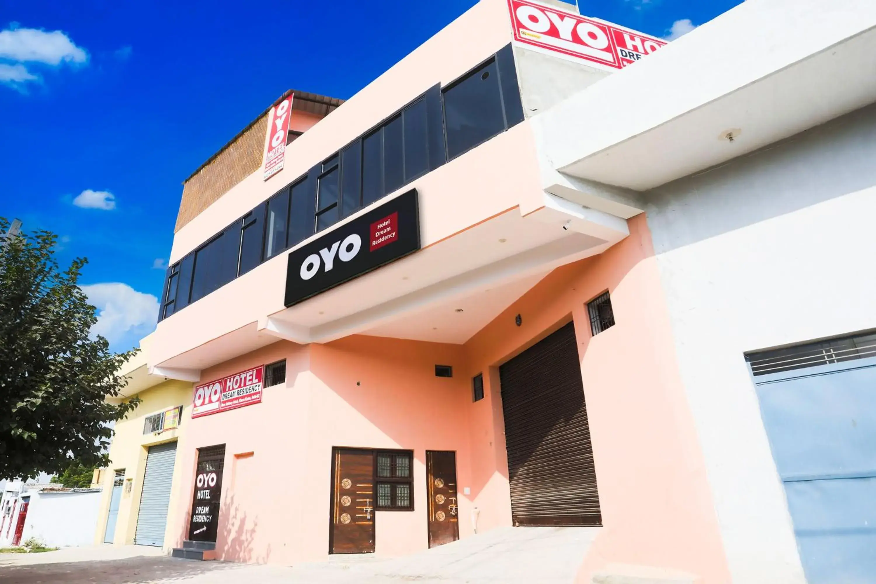 Facade/entrance in Super Hotel O Dream Residency Facade/entrance in Super Hotel O Dream Residency