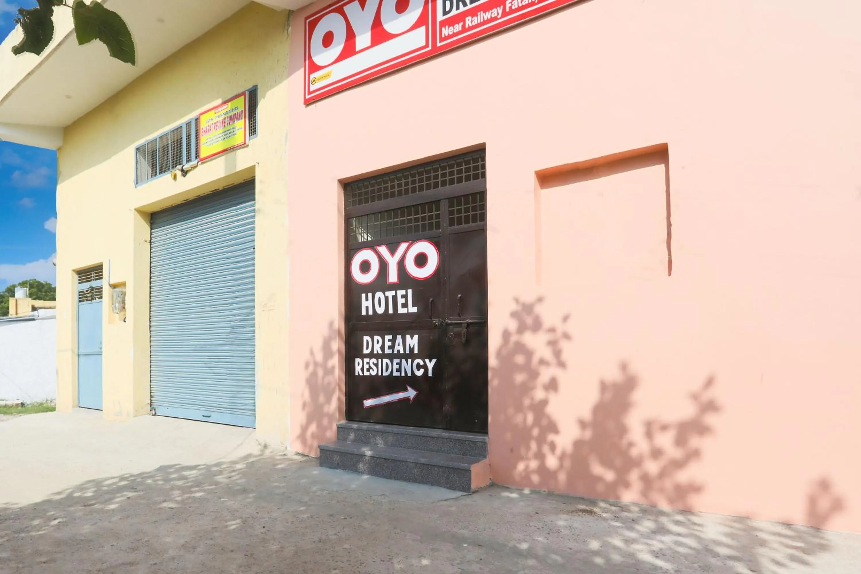 Facade/entrance in Super Hotel O Dream Residency