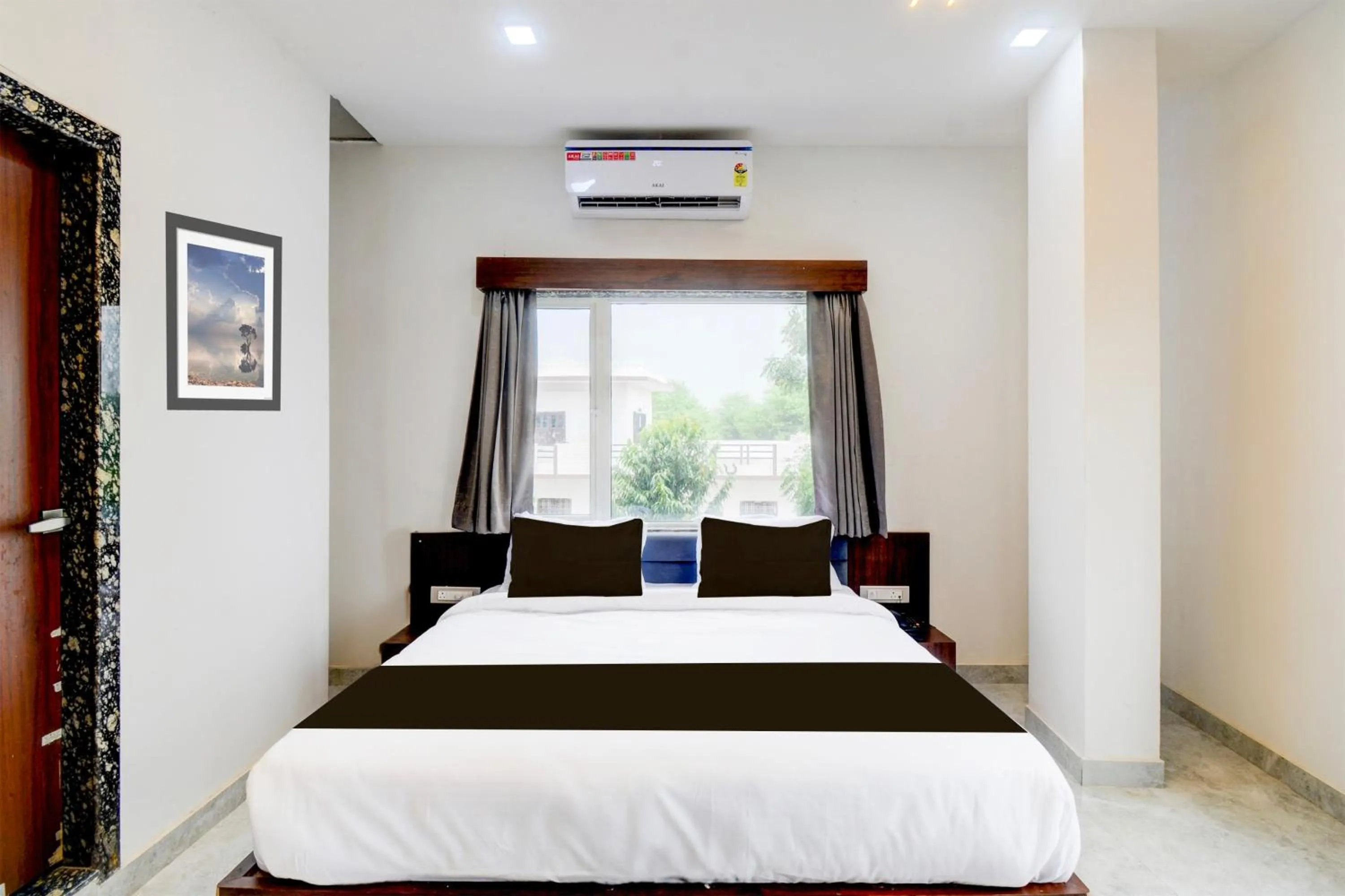 Bedroom in Hotel O Simony Palace