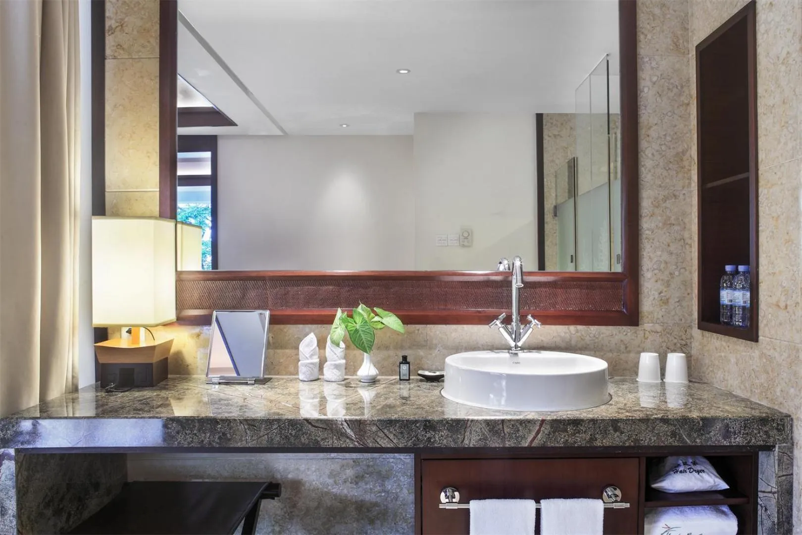 Bathroom in Yangshuo Riverside Resorts Hotel