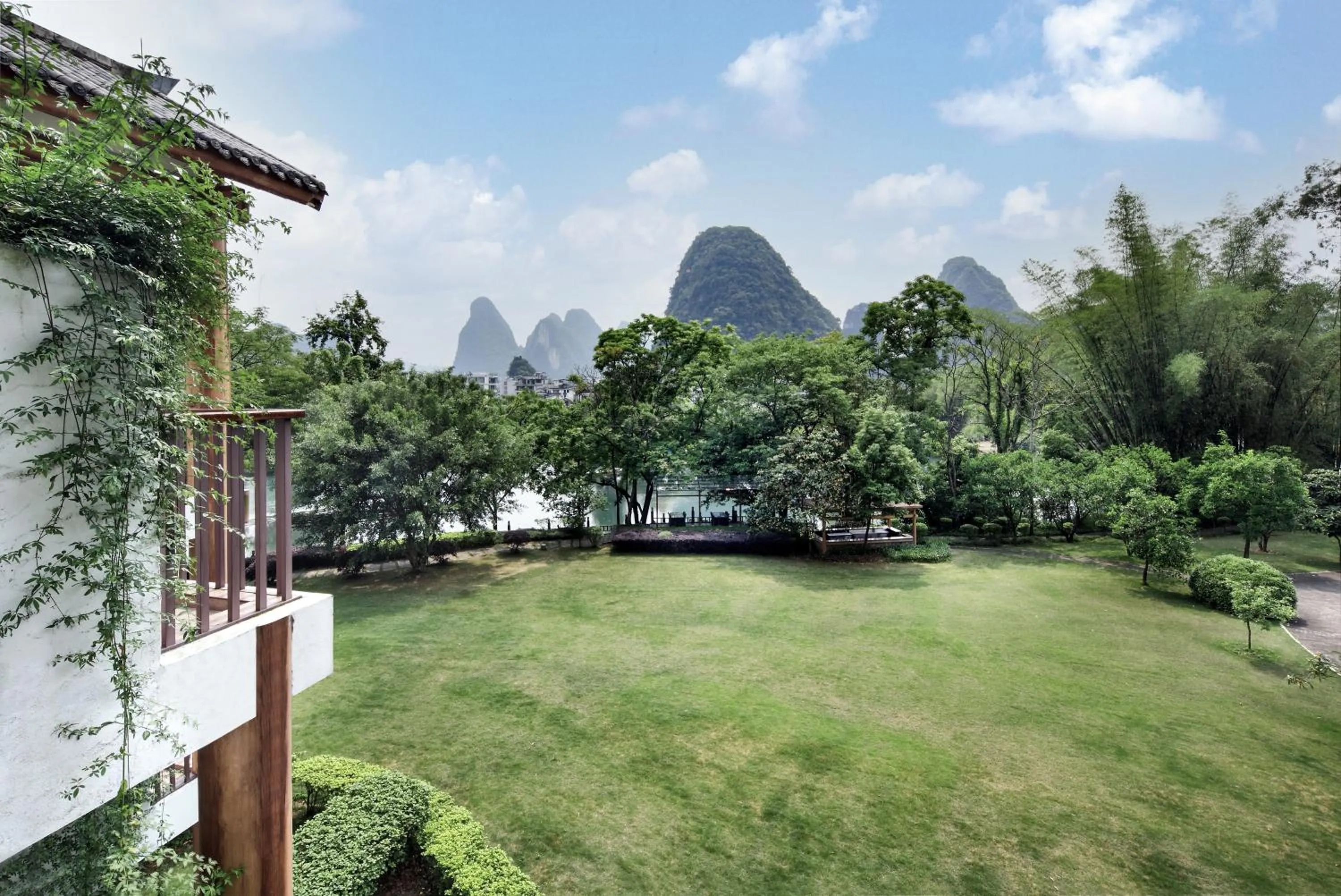Garden view in Yangshuo Riverside Resorts Hotel