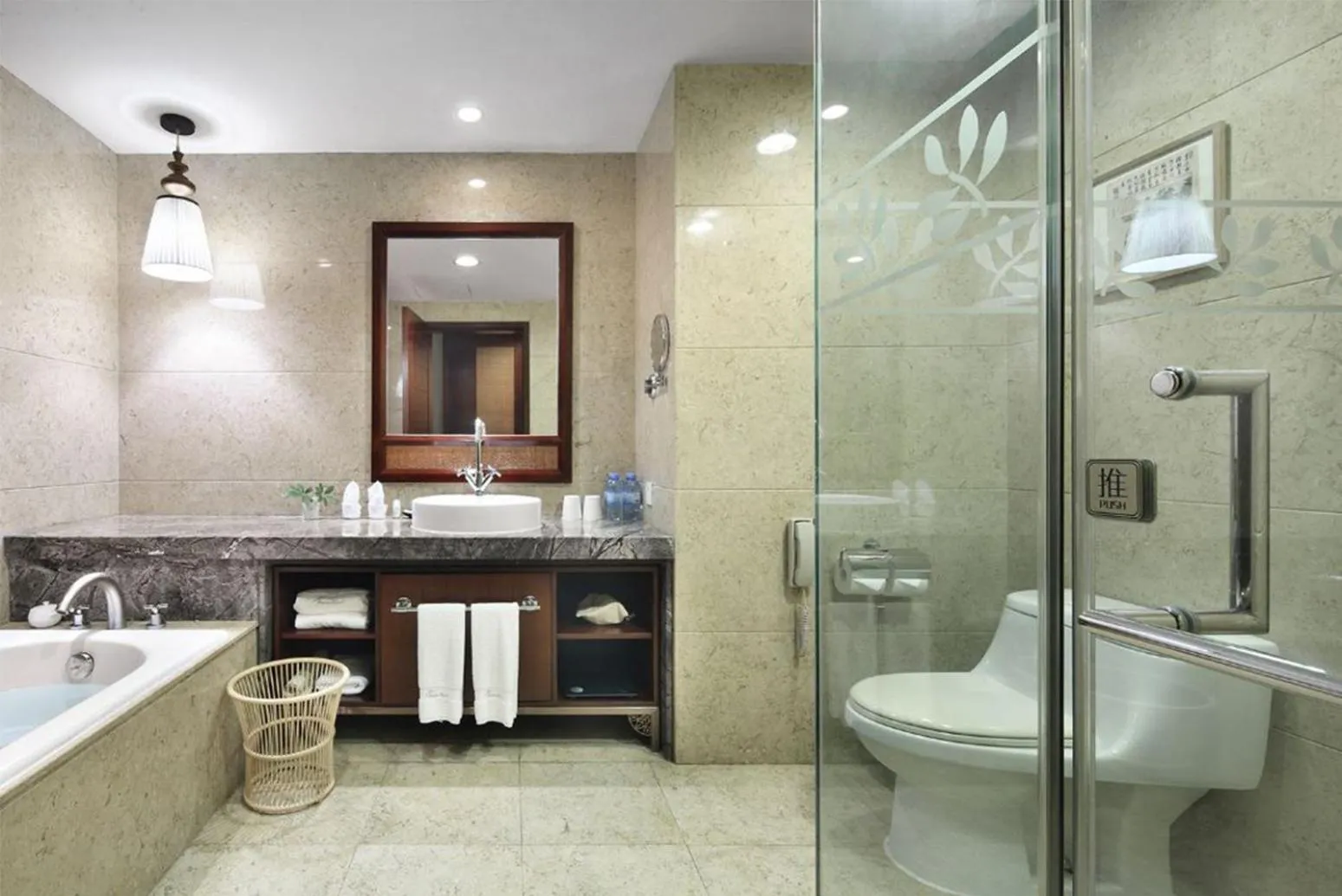 Bathroom in Yangshuo Riverside Resorts Hotel