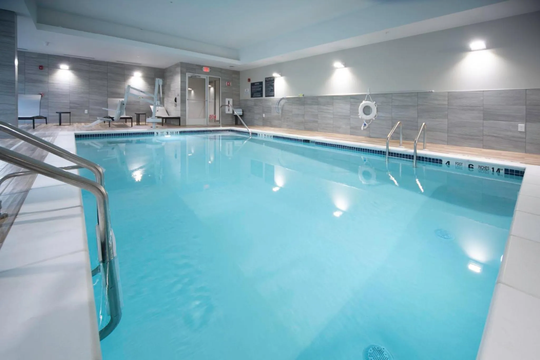 Swimming pool in Candlewood Suites Middletown - Goshen by IHG