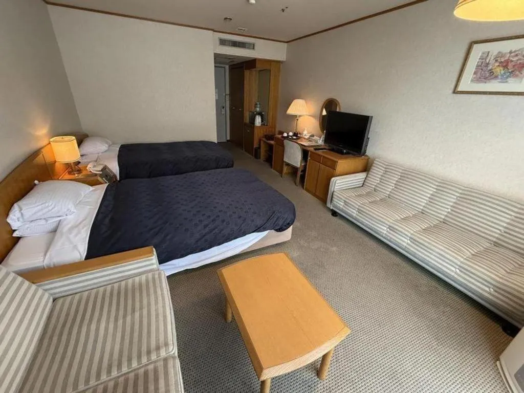 Bed in Gifu Grand Hotel