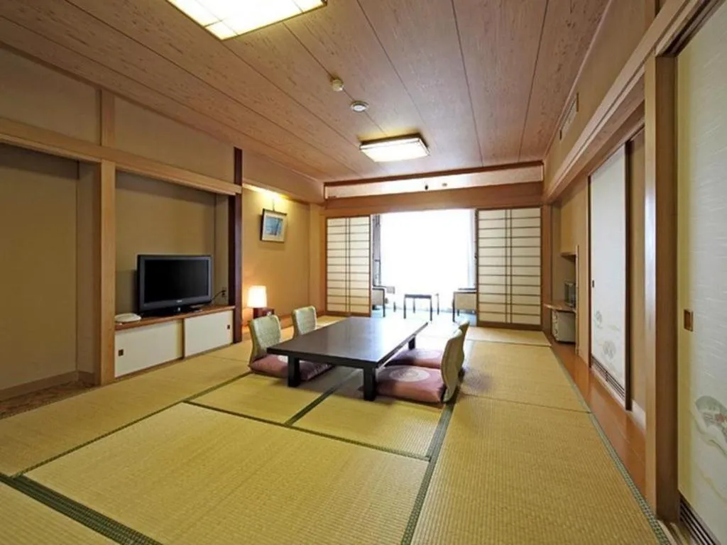 Bed in Gifu Grand Hotel