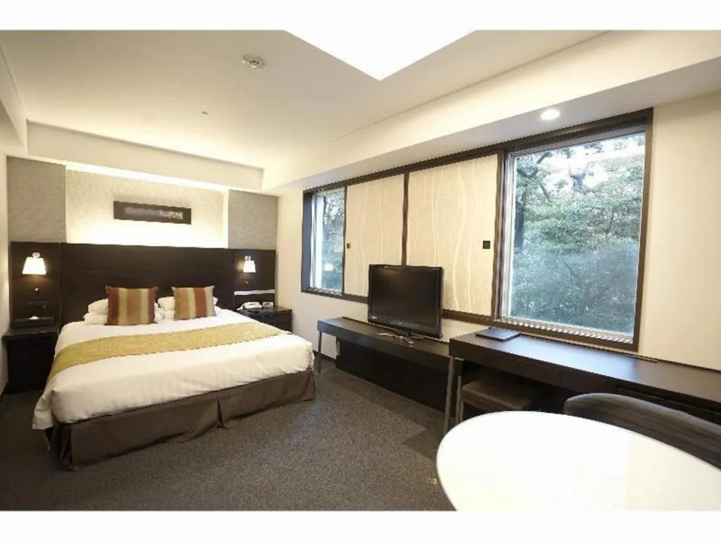 Bed in Akasaka Excel Hotel Tokyu