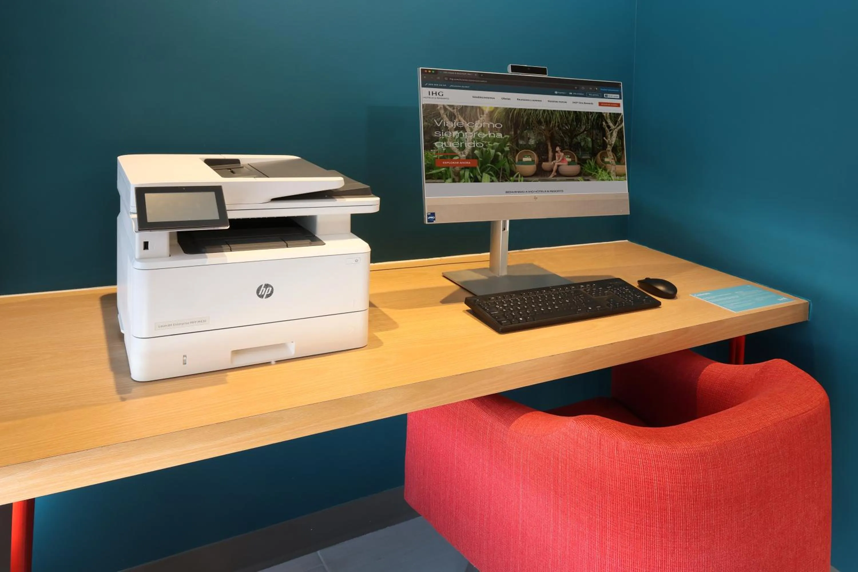 TV and multimedia in avid hotel Guadalajara Aeropuerto Norte