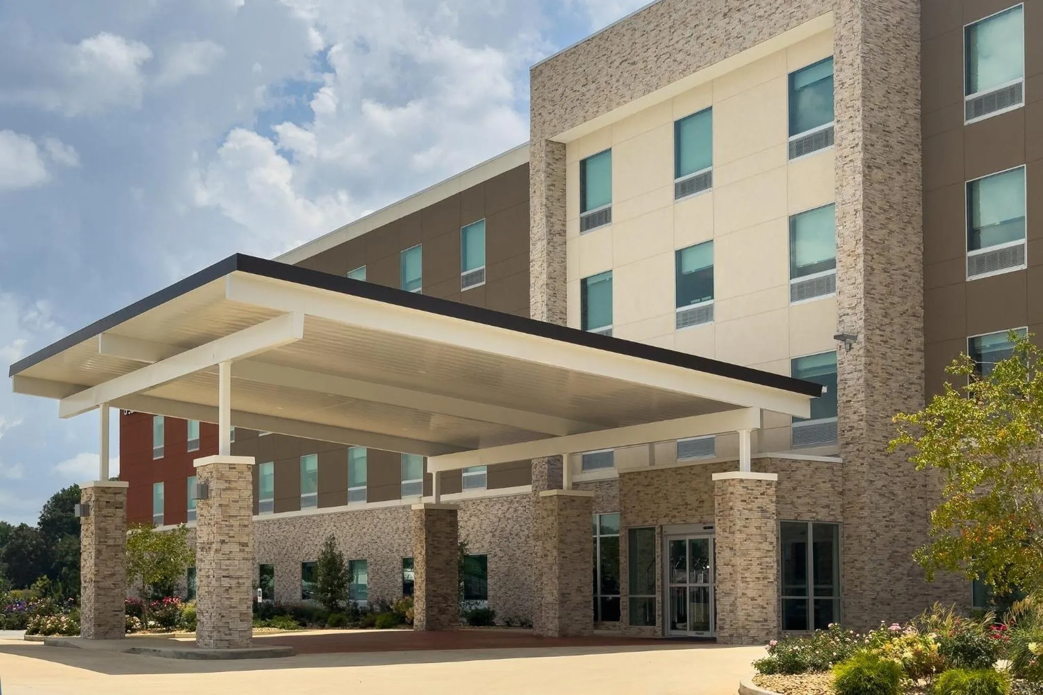 Property building in Holiday Inn Express & Suites Meridian I-20 by IHG