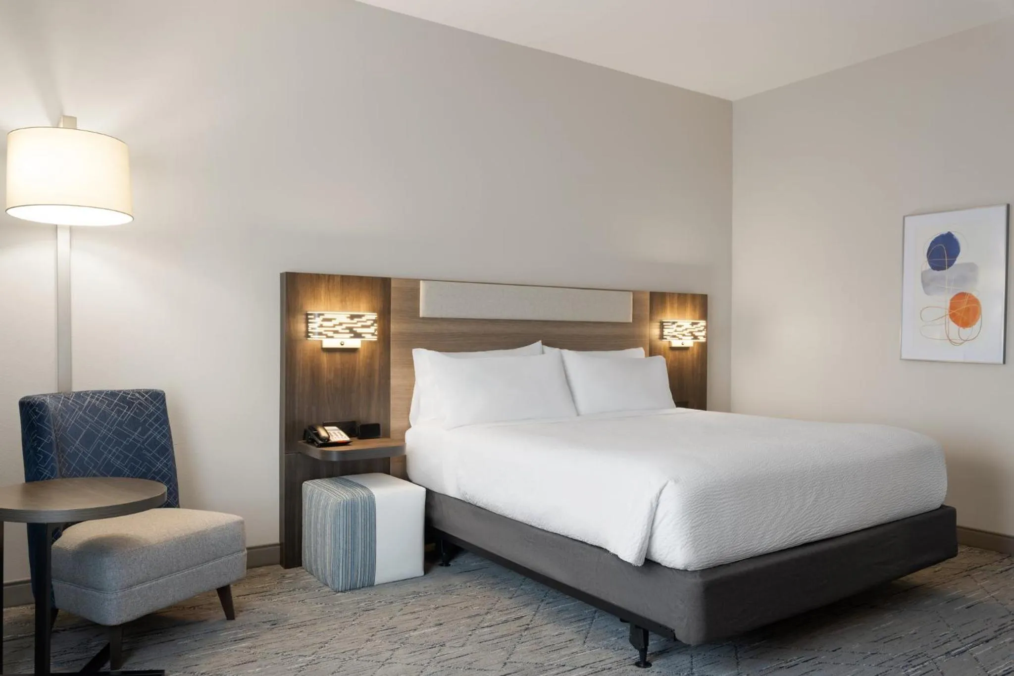 Photo of the whole room, Bed in Holiday Inn Express & Suites Meridian I-20 by IHG