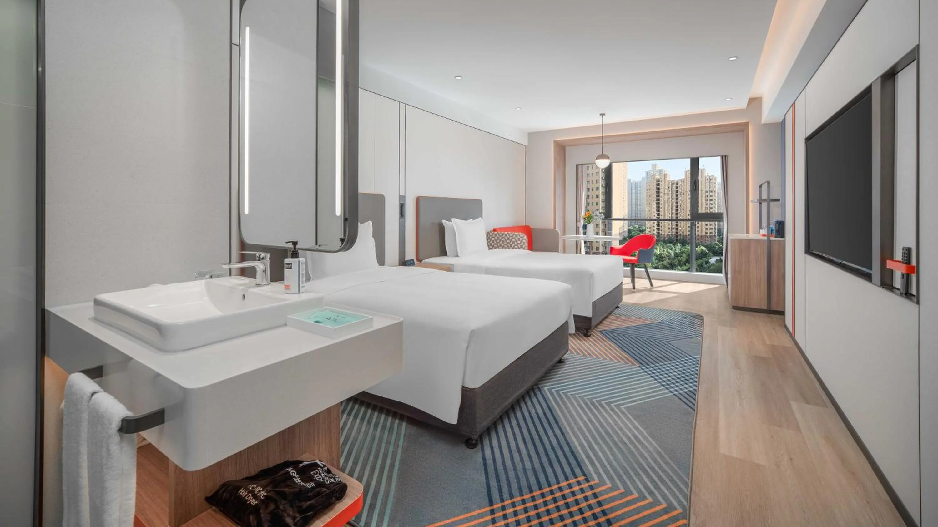 Bed in Holiday Inn Express Xi'an Fengdong by IHG