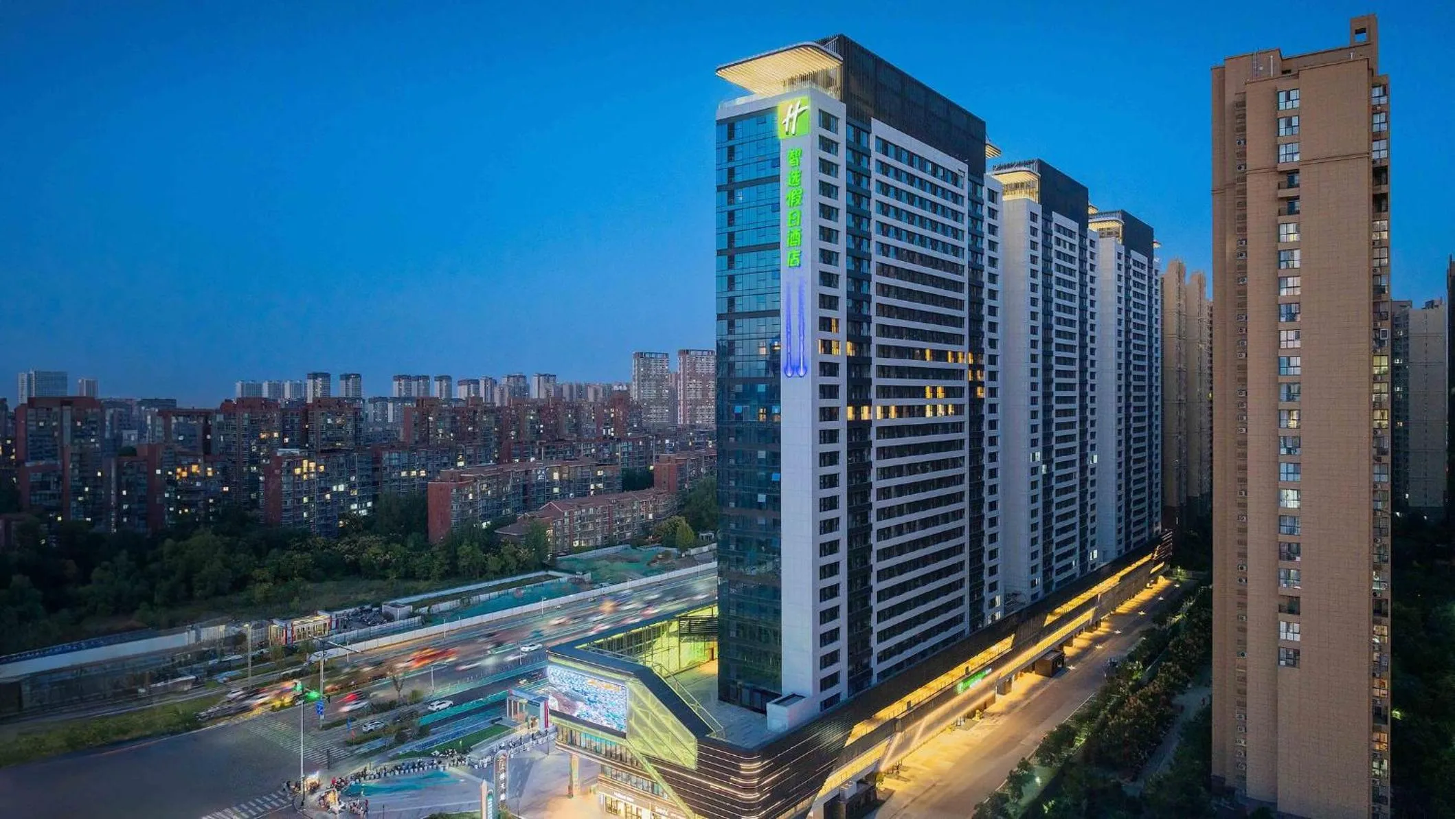 Property building in Holiday Inn Express Xi'an Fengdong by IHG