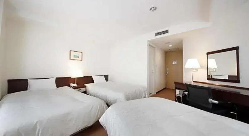 Bed in Sotetsu Fresa Inn Nagano eki Higashiguhci Bed in Sotetsu Fresa Inn Nagano eki Higashiguhci