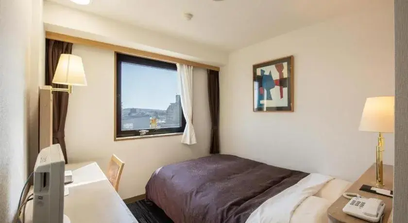 Bed in Albert Hotel Bed in Albert Hotel