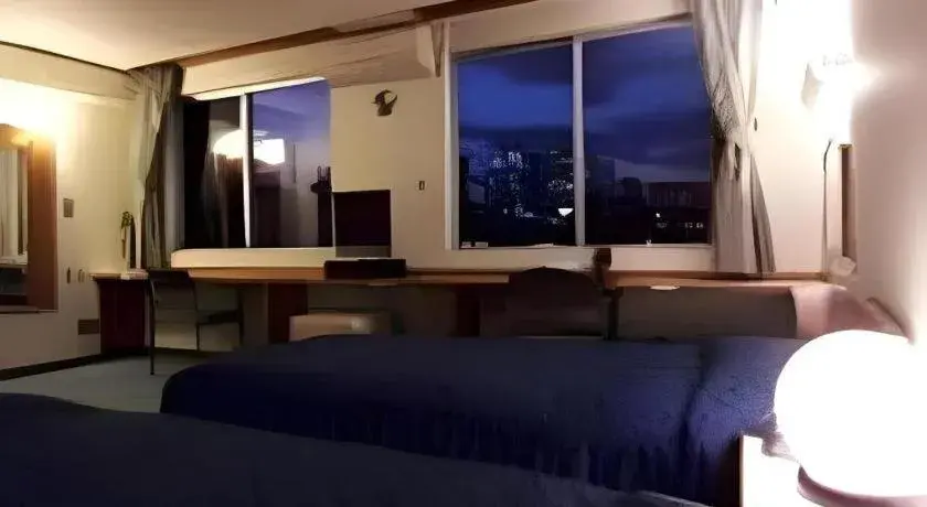 Bed in Tokyo Business Hotel Bed in Tokyo Business Hotel