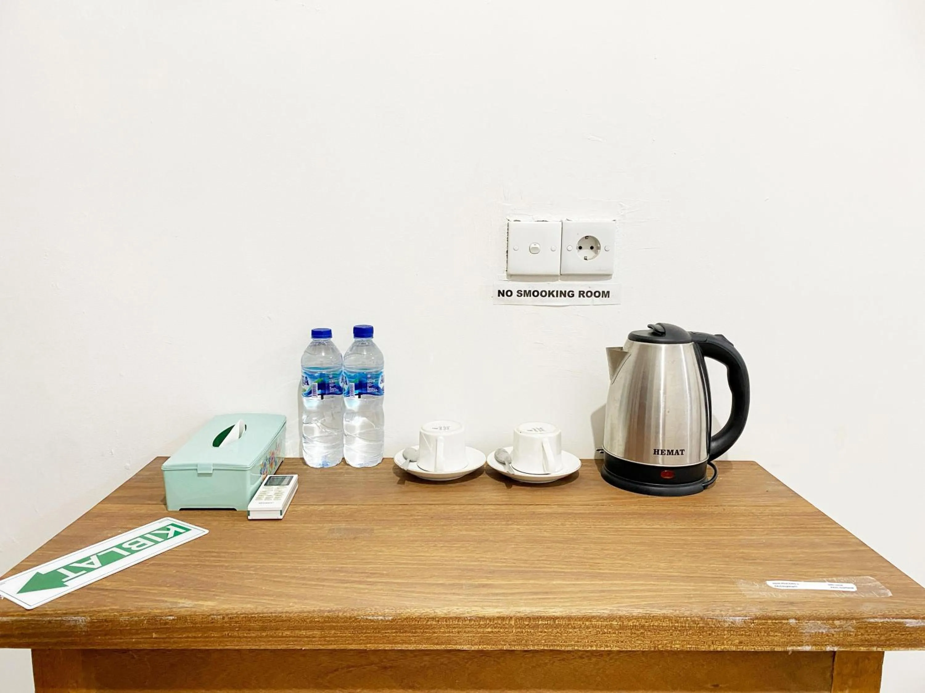 Coffee/tea facilities in Bujai Mentawai Griya Hotel