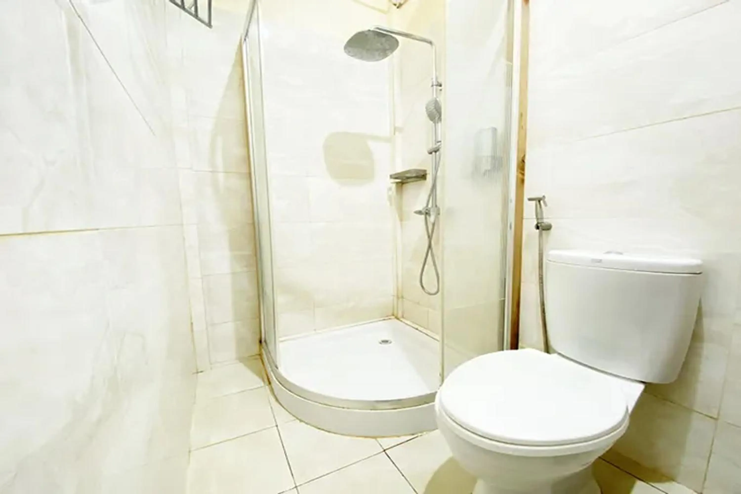 Bathroom in Bujai Mentawai Griya Hotel