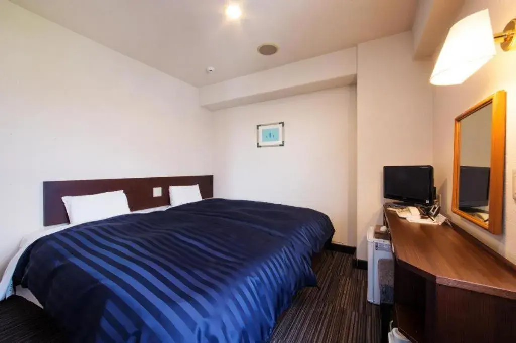 Bed in Kyoto Plaza Hotel Annex Bed in Kyoto Plaza Hotel Annex