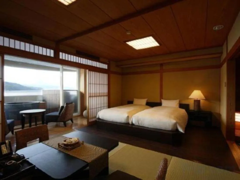 Bed in Luxury Wa Hotel Kaze No Kaori