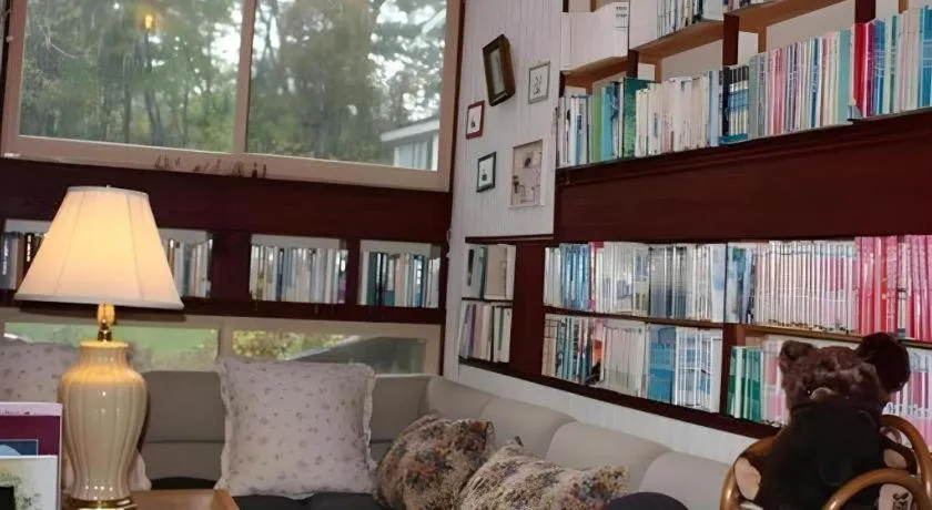 Country Inn Canadian House