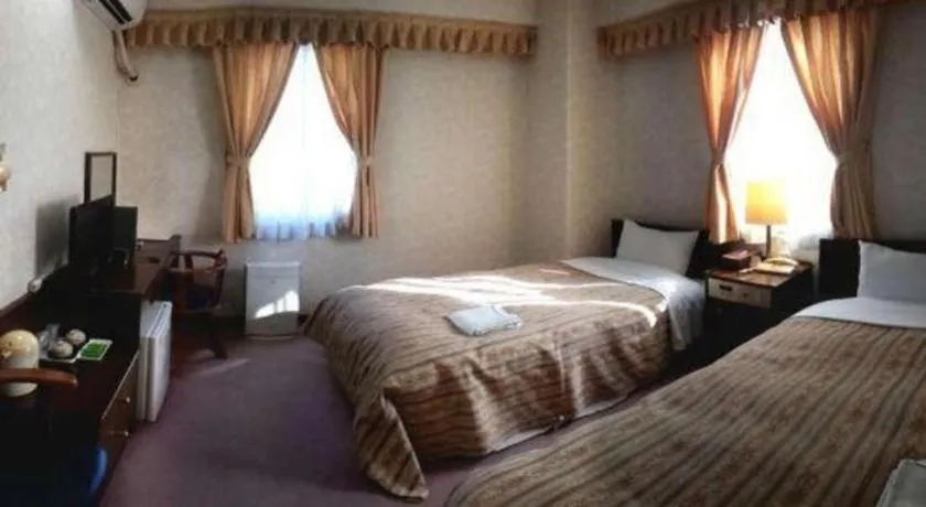 Bed in Business Green Hotel Hino