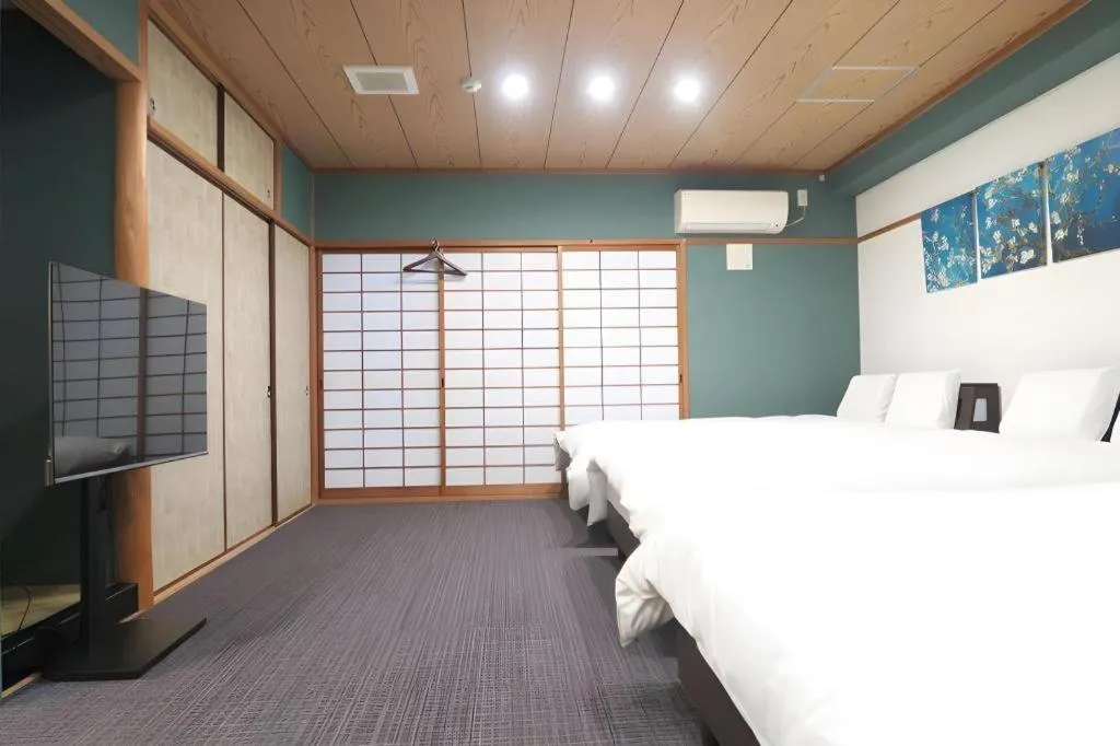 Bed in Rozy Hotel Namba