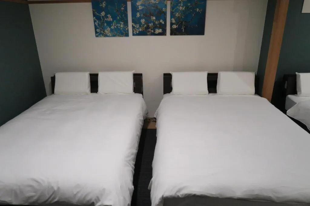 Bed in Rozy Hotel Namba