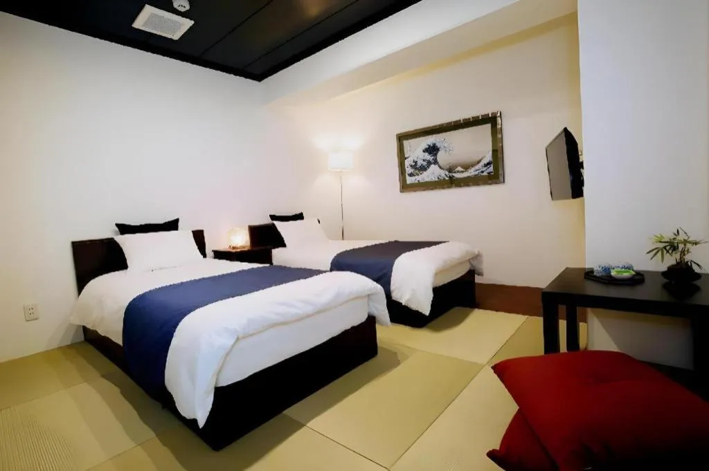 Bed in Rozy Hotel Namba